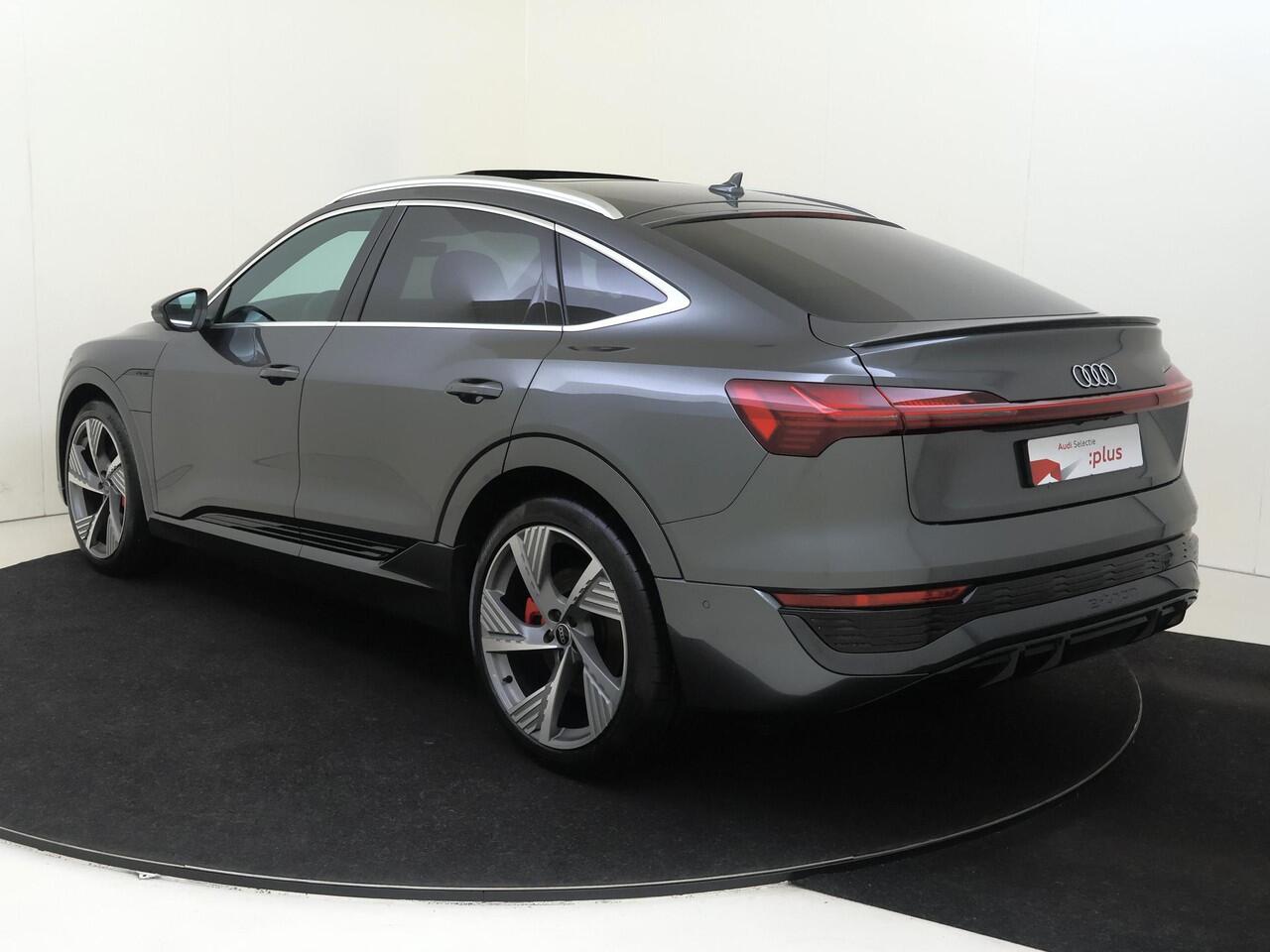 Audi Q8 Sportback e-tron 55 quattro S Edition 115 kWh | Panoramadak | Trekhaak | Luchtvering | 4-zone airco | 360 camera | Head-up display | LED matrix verlichting | Dodehoek detectie |