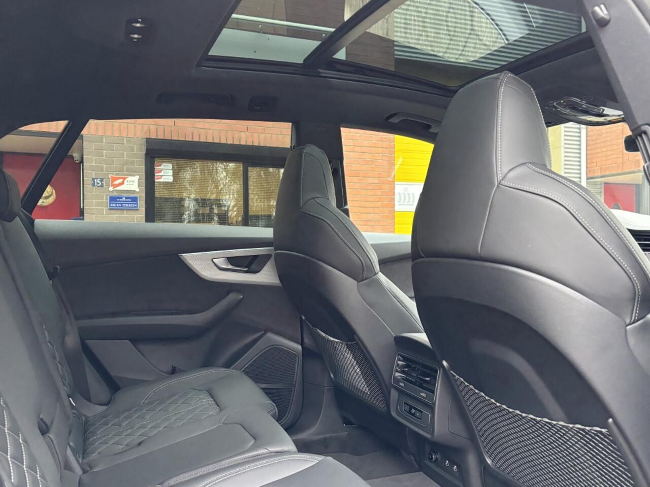 Audi Q8 55 TFSIe 394pk S-Line Pano 4W 23" Trekhaak B&O Soft Matrix