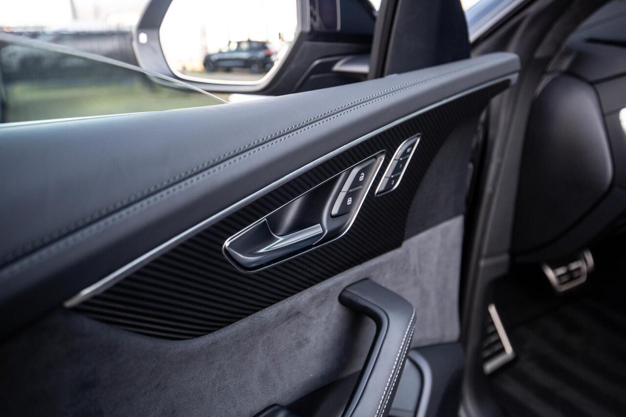 Audi Q8 60 TFSI e Competition 490pk, Carbon, Full-options 2025