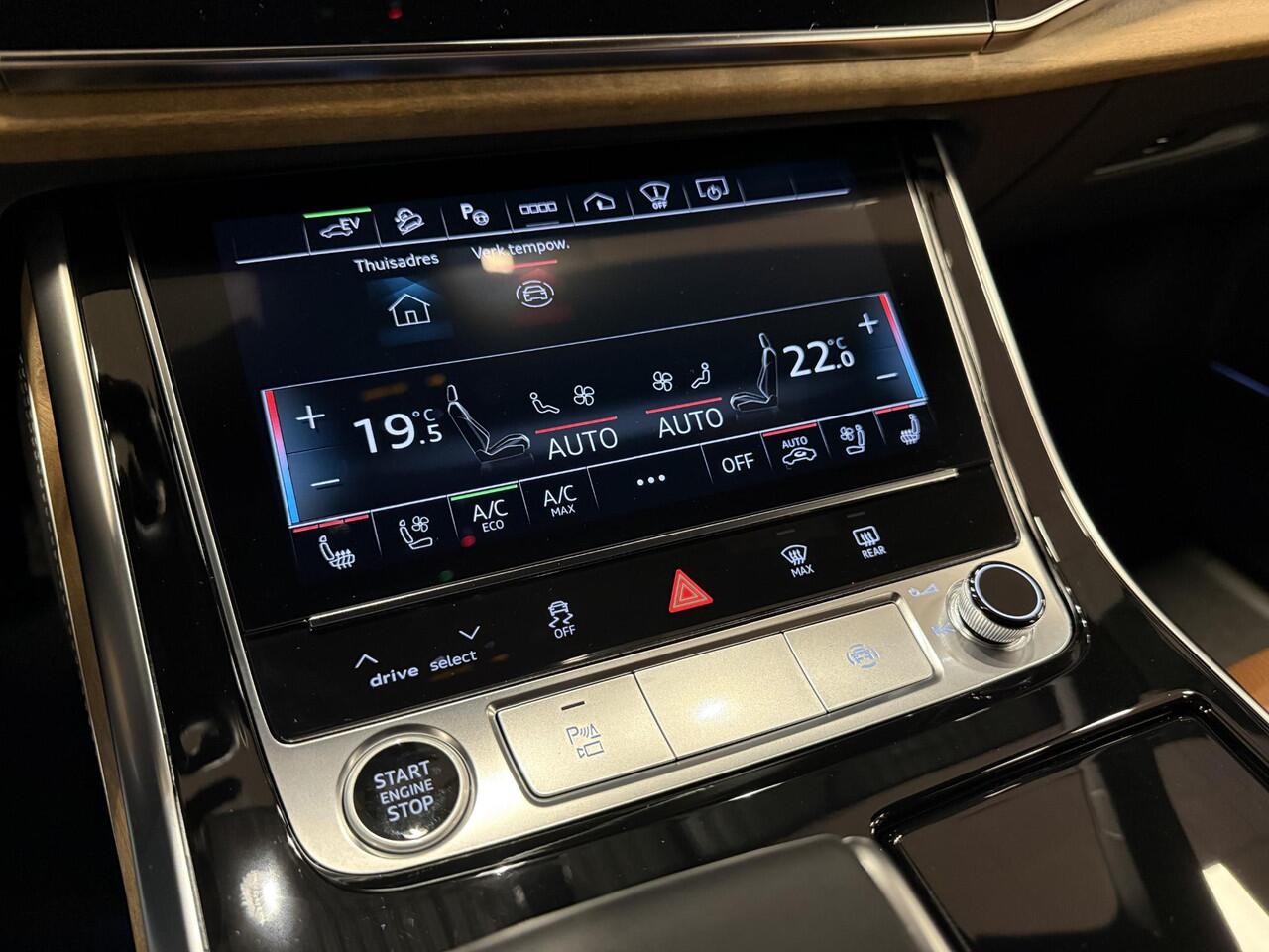 Audi Q8 55 TFSI e quattro Pro Line Advanced |HUD|ACC|22'|2025|Luchtvering|Trekhaak|