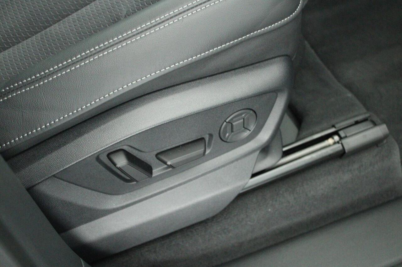 Audi Q8 55 TFSI e 394pk quattro Pro Line S 360Camera Laser Led Sluithulp B&O Keyless Virtual Cockpit Navigatie Panoramadak 2x S-Line