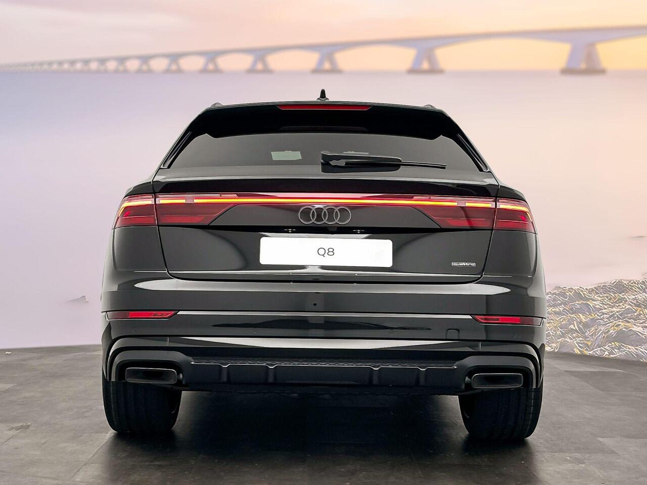 Audi Q8 Pro Line S 55 TFSI e 290 kW / 394 PK SUV 8 versn.
