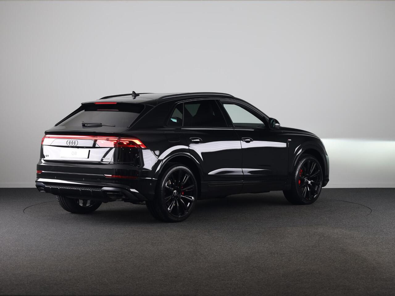 Audi Q8 Pro Line S 55 TFSI e 394 pk | Bang & Olufsen Premium 3D | Glazen panoramadak | Vierwielbesturing | Assistentie. plus, remote park |