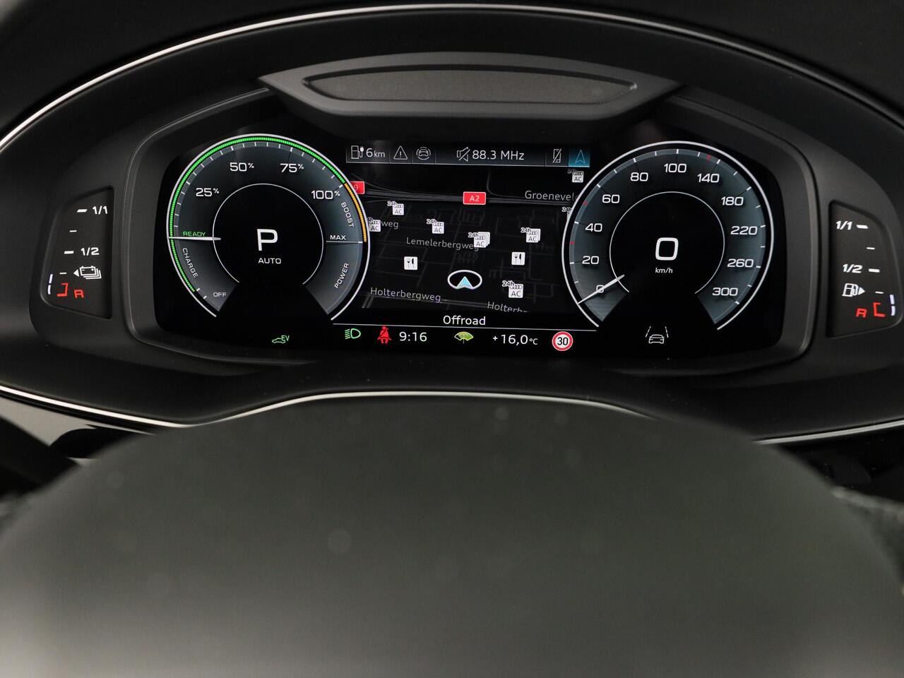 Audi Q8 Pro Line S 55 TFSI e 394 pk | Midnight emerald green | Glazen panoramadak | Bang & Olufsen Premium 3D | Sportstoelen plus voorin |