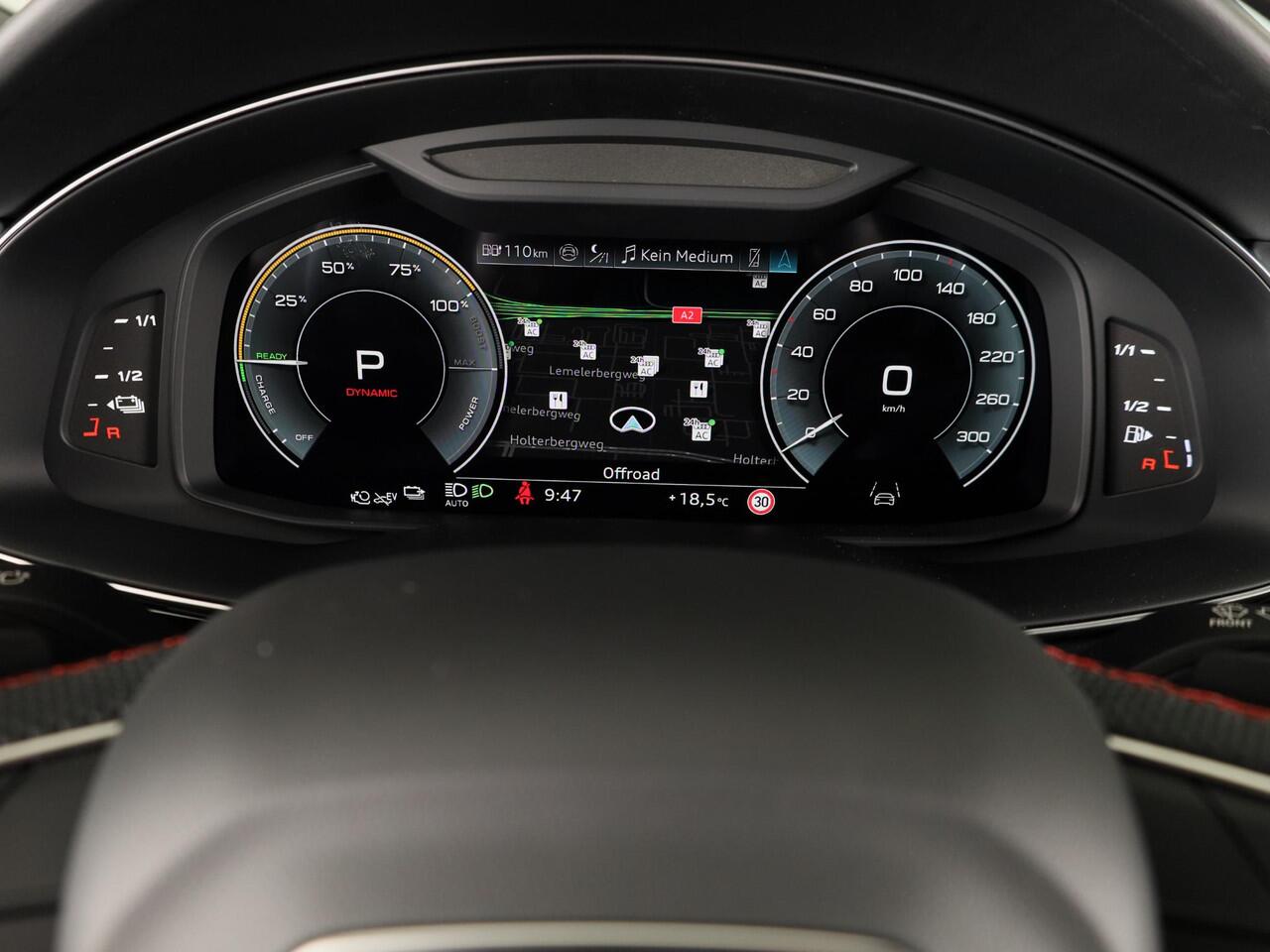 Audi Q8 60 TFSI e quattro Pro Line S Competition 490pk | Panoramadak | HUD | 4 wielbesturing | Stoel ventilatie en massage | Verlengde garantie | 23 inch Lichtmetalen velgen