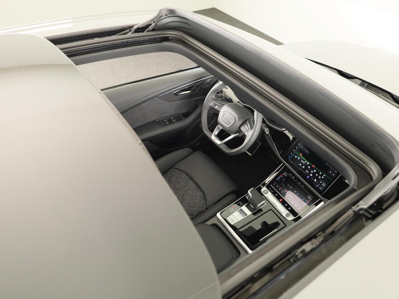 Audi Q8 60 TFSI e quattro Pro Line S Competition 490 PK | Panoramadak | Vier wiel besturen | Exclusive lak | Stoel ventilatie | Verlengde garantie |