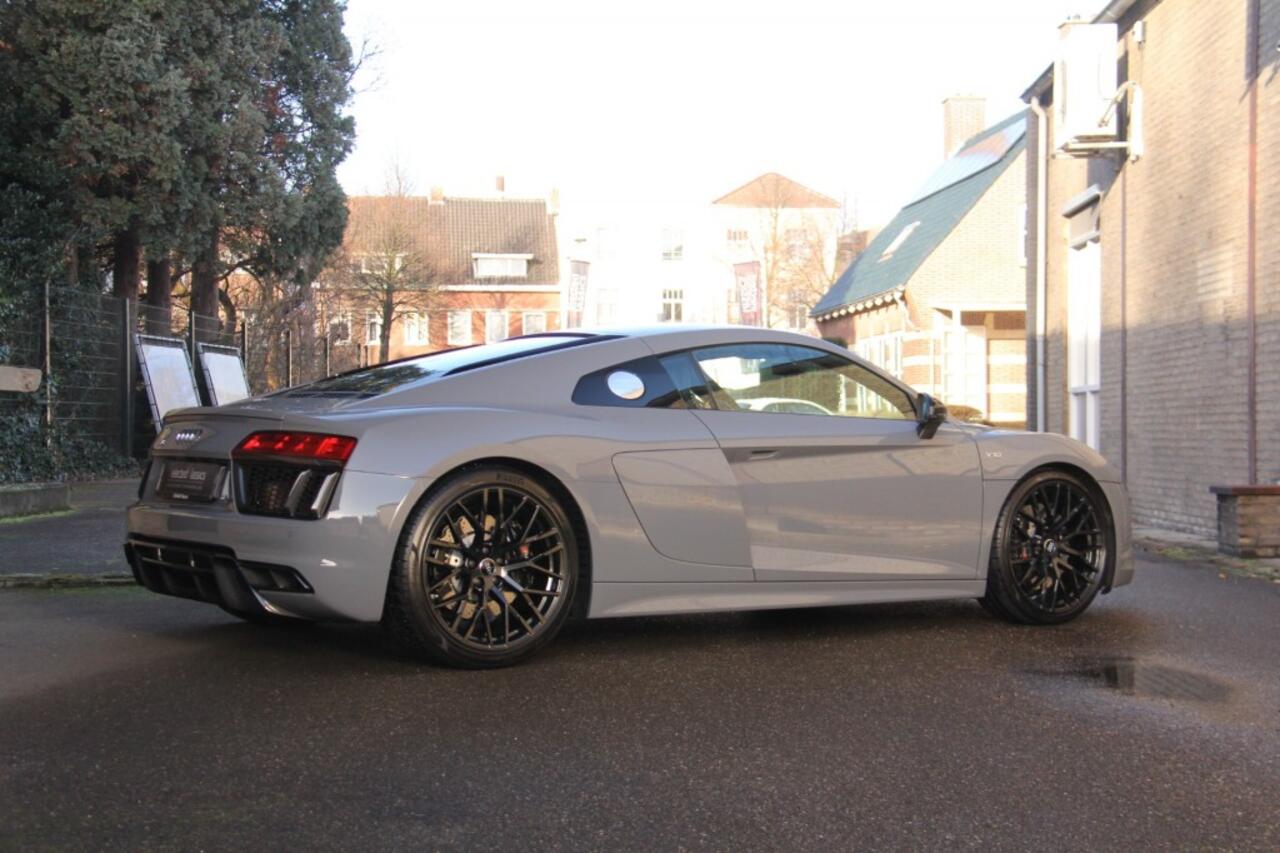Audi R8 V10 RWS 1 of 999 / A1 condition / 1 owner / 1st paint / Dealer serviced