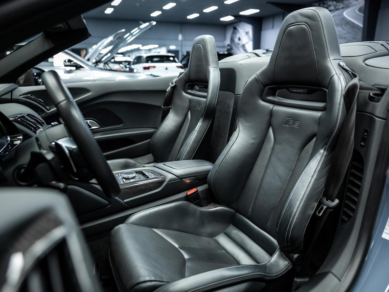 Audi R8 Spyder 5.2 FSI performance S tron. quat. Spyder Volledig Carbon | Audi R8 Performance Sportstoelen | fabrieksgarntie t/m 04-27