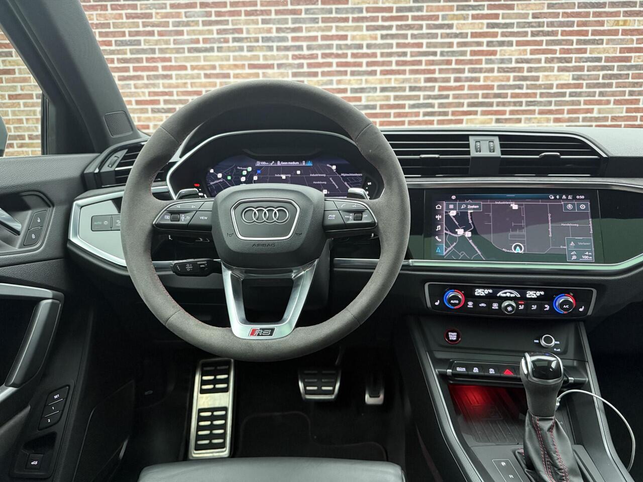 Audi RS Q3 TFSI Nardo Panorama Virtual 360 Trekhaak B&O Memory