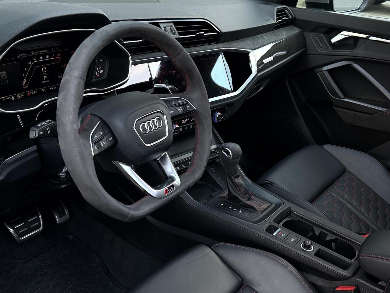 Audi RS Q3 RSQ3 Sportback TFSI | PANO SFEER 360CAM SONOS - FULL OPTION