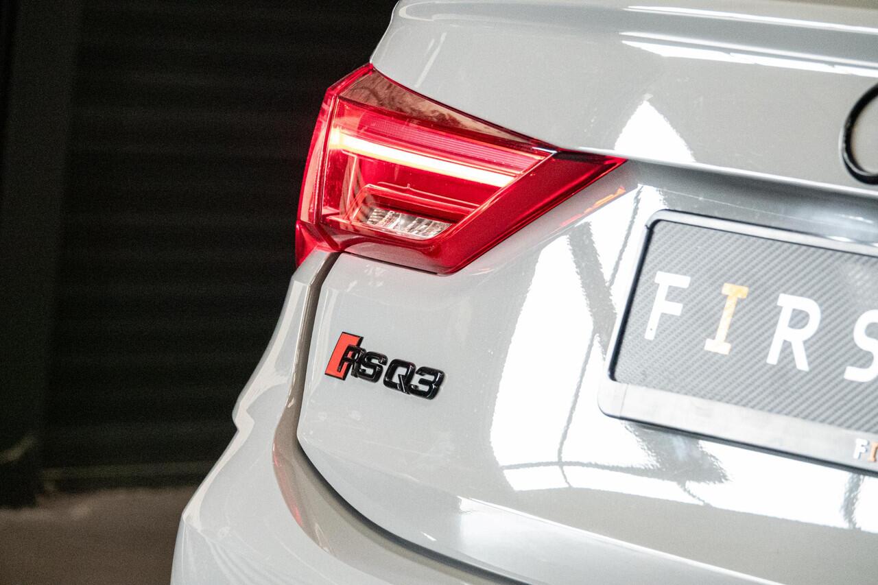 Audi RS Q3 Sportback TFSI *Nardogrijs / Panorama / Sonos / RS-Sportuitlaat / Sport-chassis*