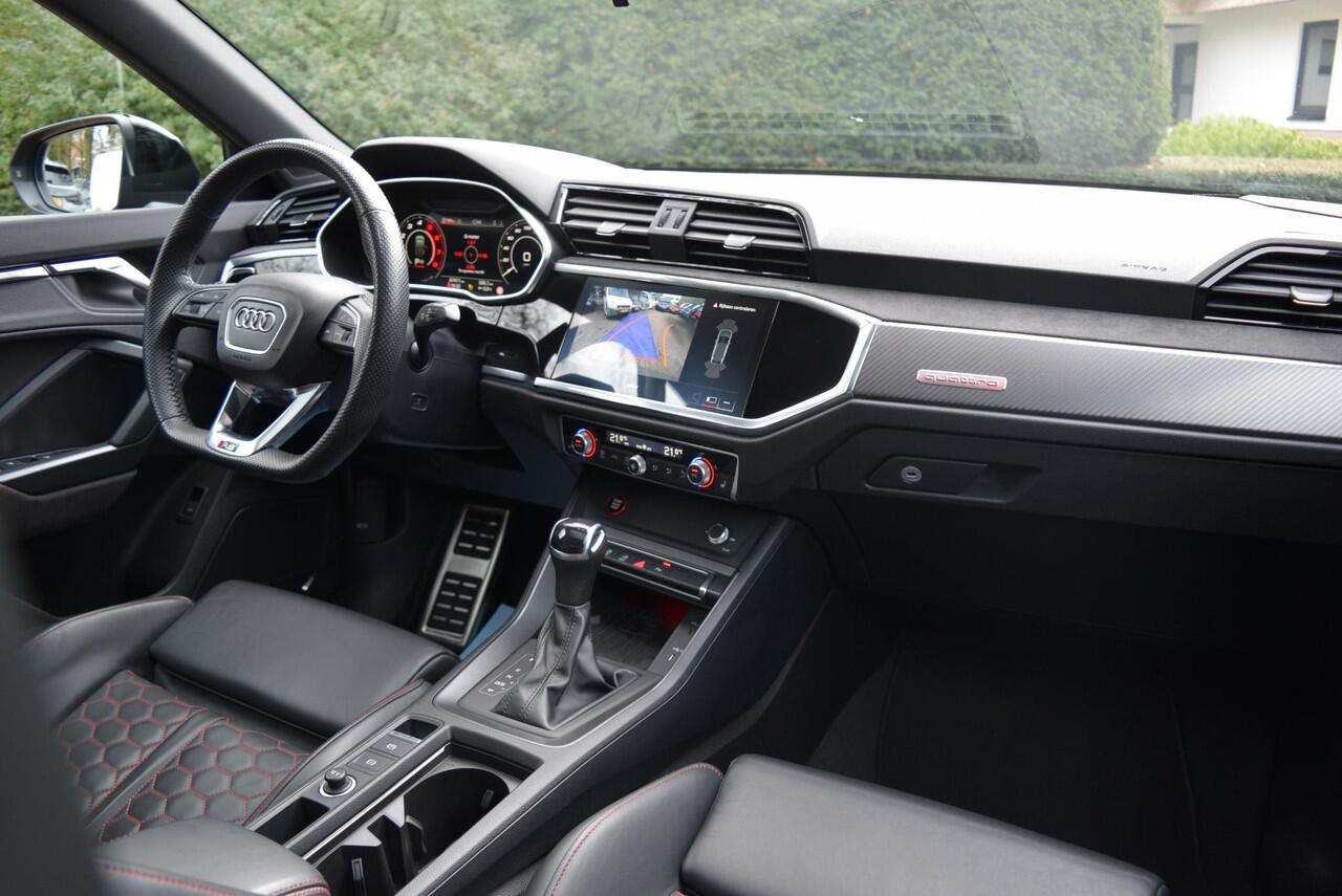 Audi RS Q3 RSQ3 Sportback | Panoramadak | Stoelverwarming | Getint glas