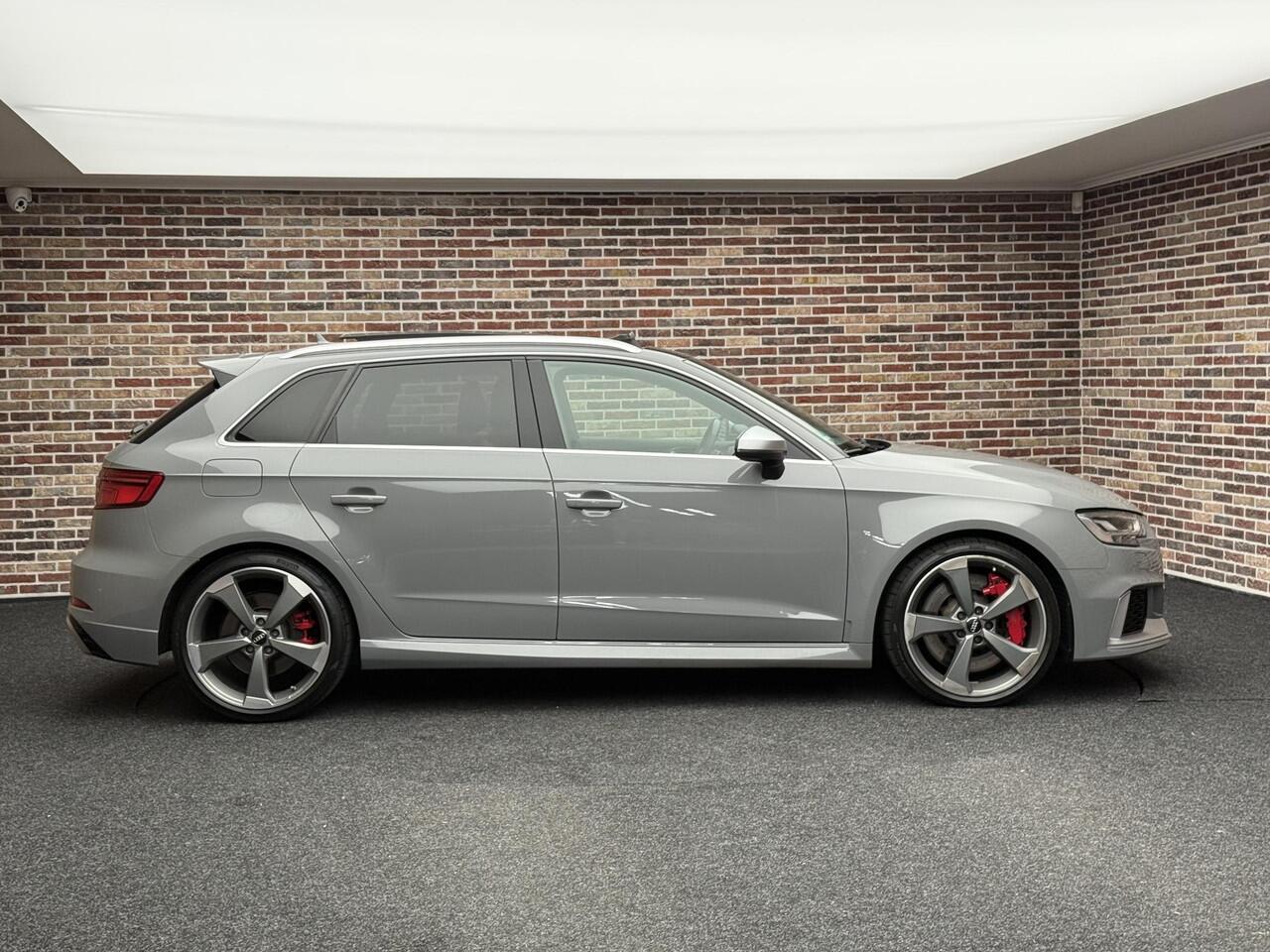 Audi RS3 2.5TFSI RS3 quattro Panoramadak Facelift Dealer
