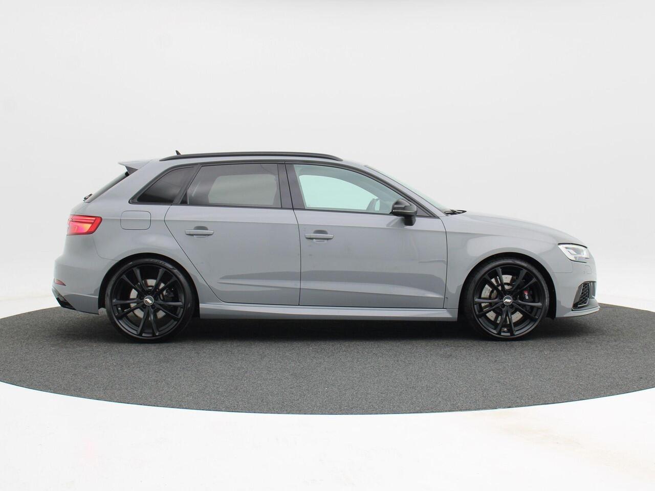 Audi RS3 Sportback 2.5 TFSi 400 Pk quattro | Matrix LED | Nappa Leder | Digitale Cockpit | Abt 19 inch | Dealer onderhouden