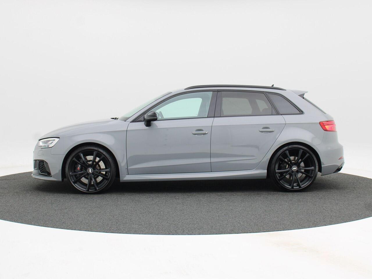 Audi RS3 Sportback 2.5 TFSi 400 Pk quattro | Matrix LED | Nappa Leder | Digitale Cockpit | Abt 19 inch | Dealer onderhouden