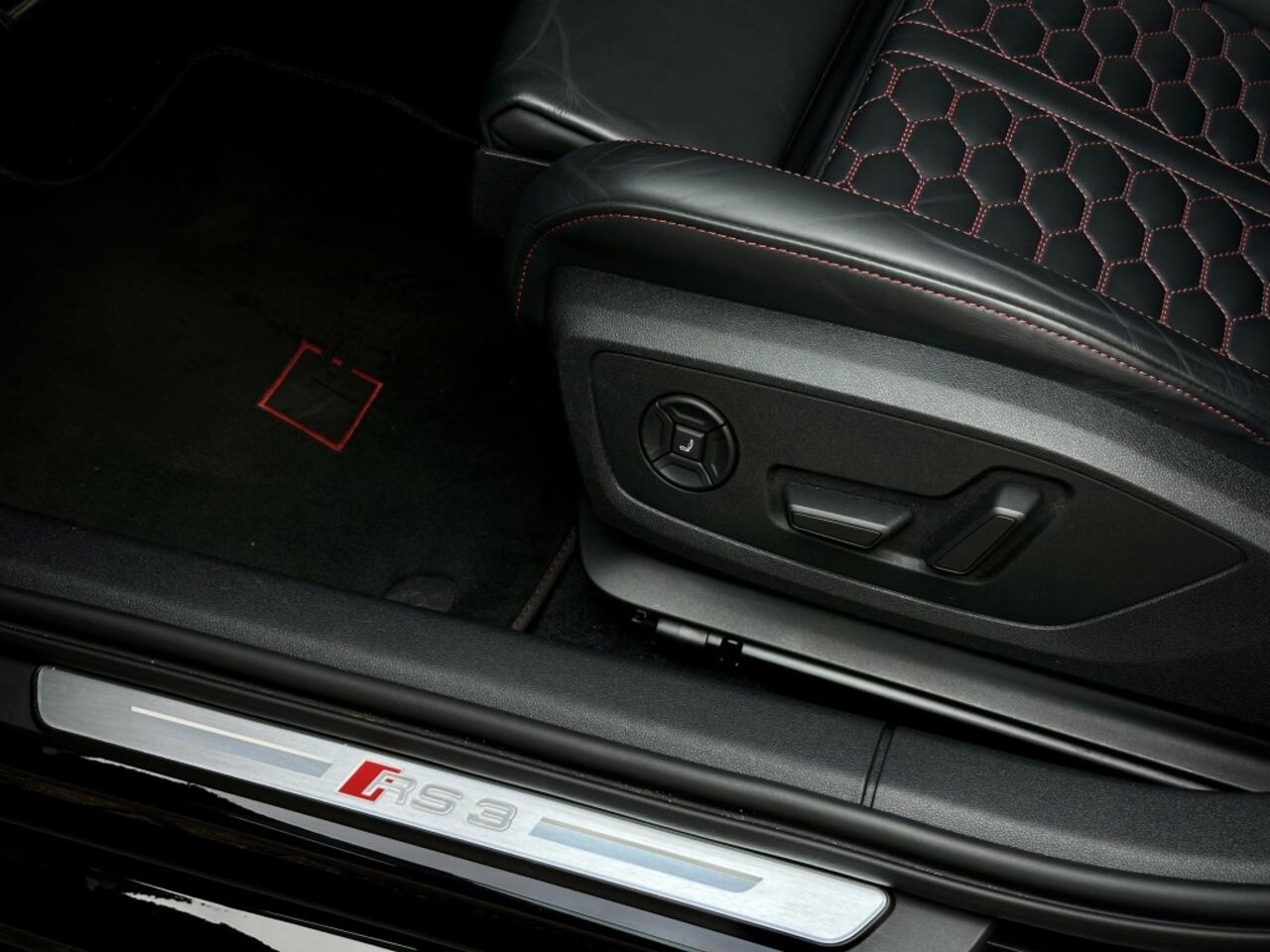 Audi RS3 Sportback 2.5 TFSI Quattro PANO|B&O|HUD|MEMORY|DESIGN