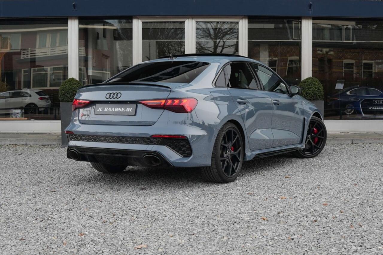 Audi RS3 2.5 TFSI RS3 QUATTO LIMOUSINE