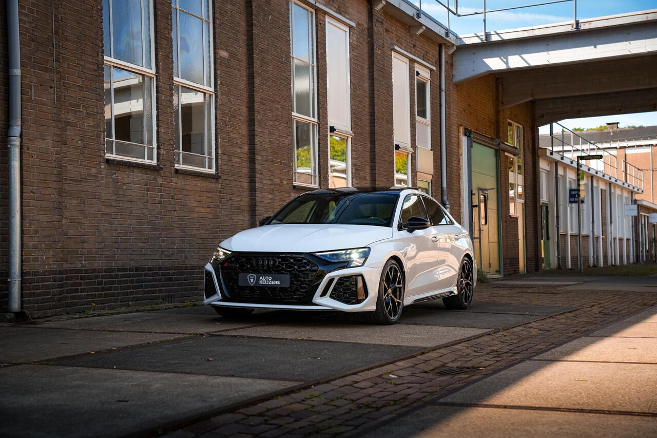 Audi RS3 A3 Limousine 2.5 TFSI quattro Panoramadak B&O HUD ACC Hulk Edition