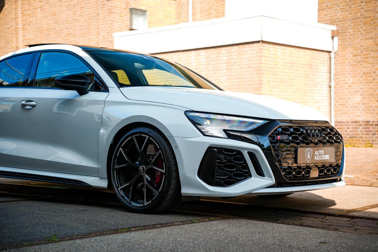 Audi RS3 A3 Limousine 2.5 TFSI quattro Panoramadak B&O HUD ACC Hulk Edition