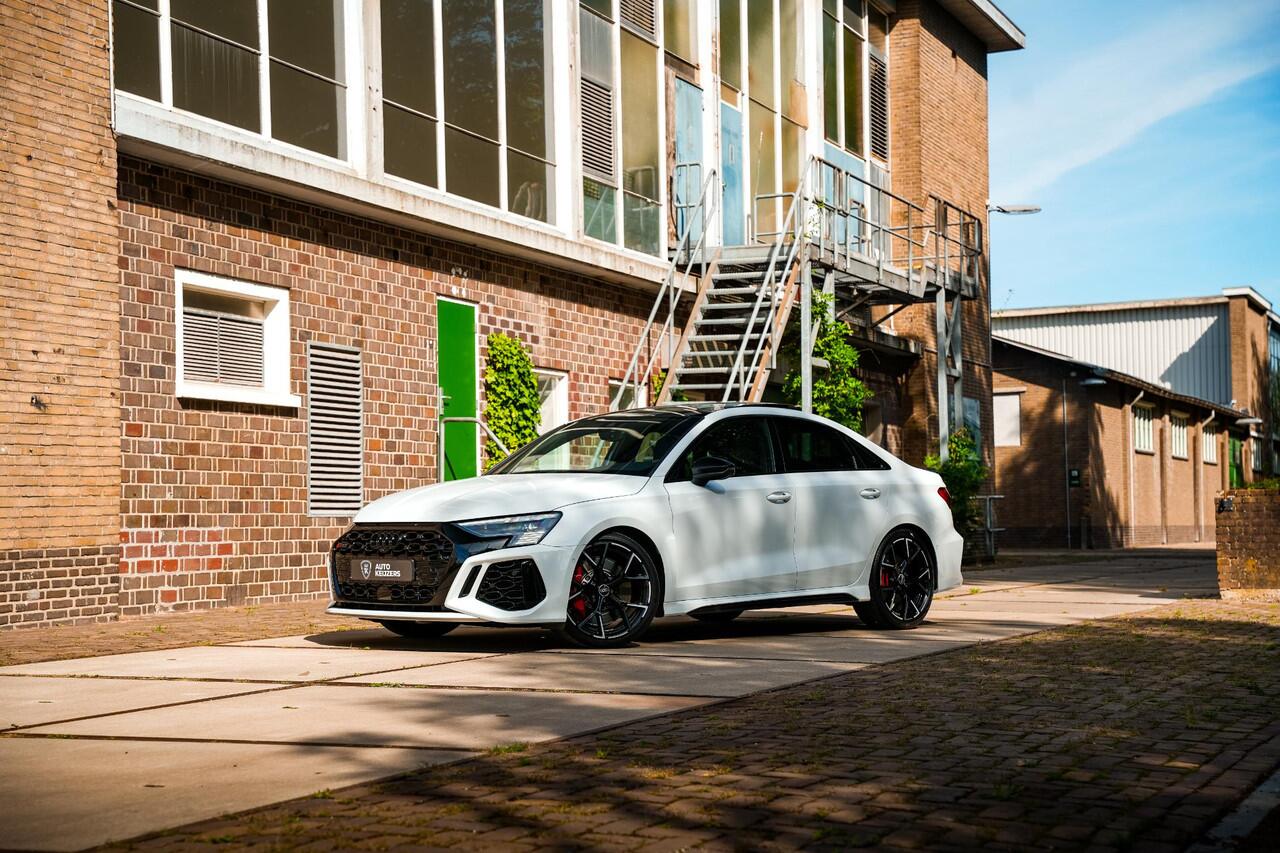 Audi RS3 Limousine 2.5 TFSI RS 3 quattro Panoramadak B&O HUD ACC Hulk Edition