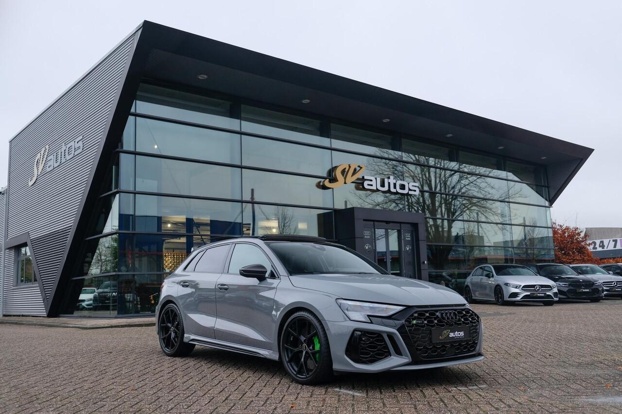 Audi RS3 Sportback 2.5 TFSI 400PK Quattro Hulk Panoramadak *BTW* Keramisch VOL! Massage B&O audio RS Dynamic