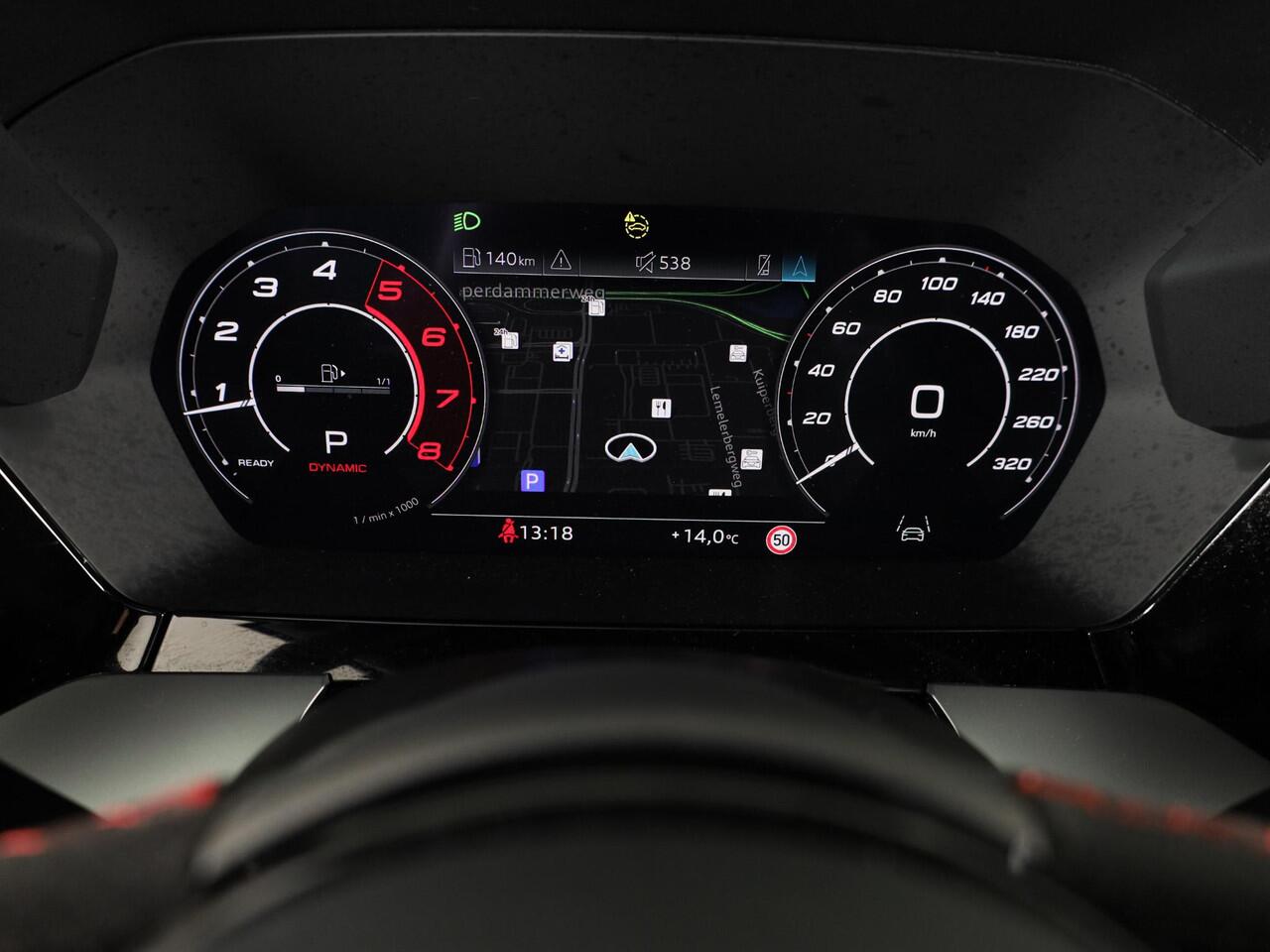 Audi RS3 Limousine 2.5 TFSI quattro 400pk | Panoramadak | 3-spaaks sport afgevlakt stuurwiel | Adaptief onderstel | SONOS Premium 3D Audio