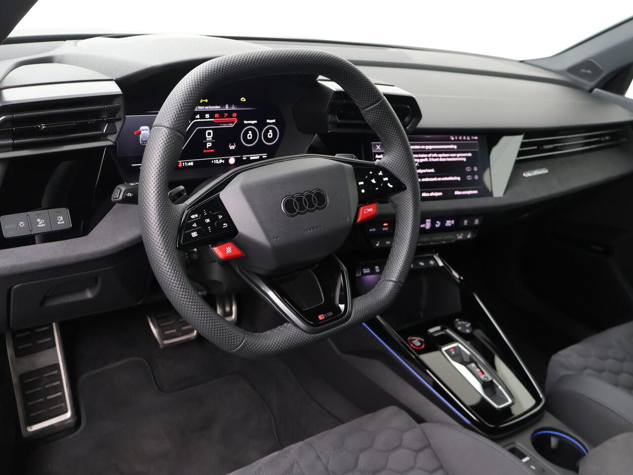 Audi RS3 Sportback 2.5 TFSI Quattro | 400 PK | Matrix LED lampen | RS Schaalstoelen | Audi Exclusive lak | SONOS premium 3D Sound | Topsnelheid 280 km/u | RS Sportuitlaat | Fabrieksgarantie tot 12-2029 of 100.000km|