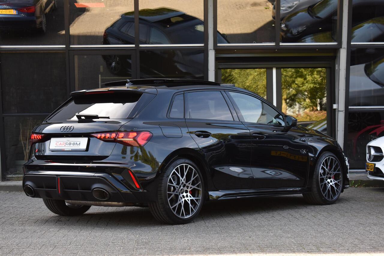 Audi RS3 Sportback 2.5 TFSI RS3 quattro HULK Pano HUD Kuip Lane Sonos Camera RS3 400PK