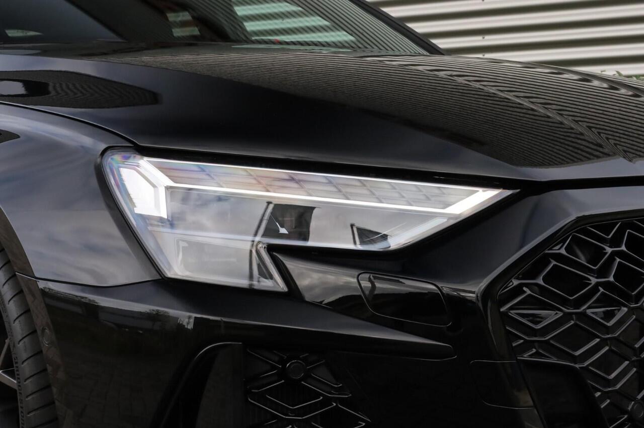 Audi RS3 Sportback Keramisch l Carbon l Pano l Massage