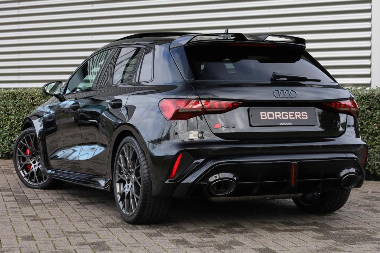 Audi RS3 Sportback Keramisch l Carbon l Pano l Massage