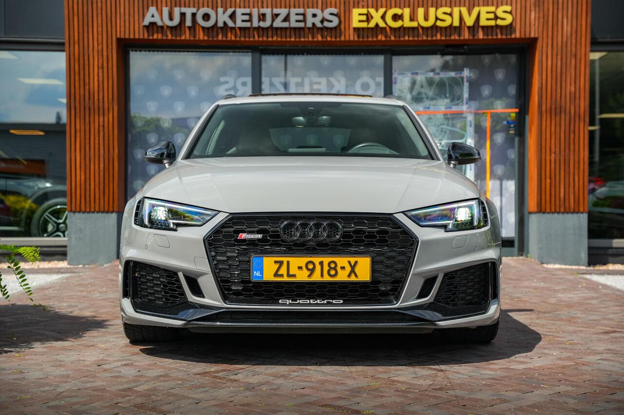 Audi RS4 A4 Avant 2.9 TFSI quattro Panoramadak B&O Keramisch Leer ACC Camera