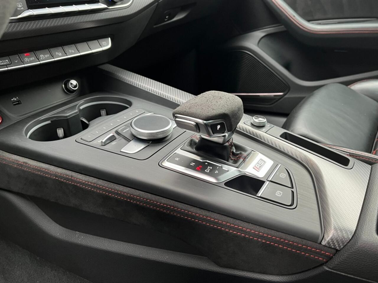 Audi RS4 2.9 TFSI RS4 QUATTRO - PANO - MILLTEK - BenO