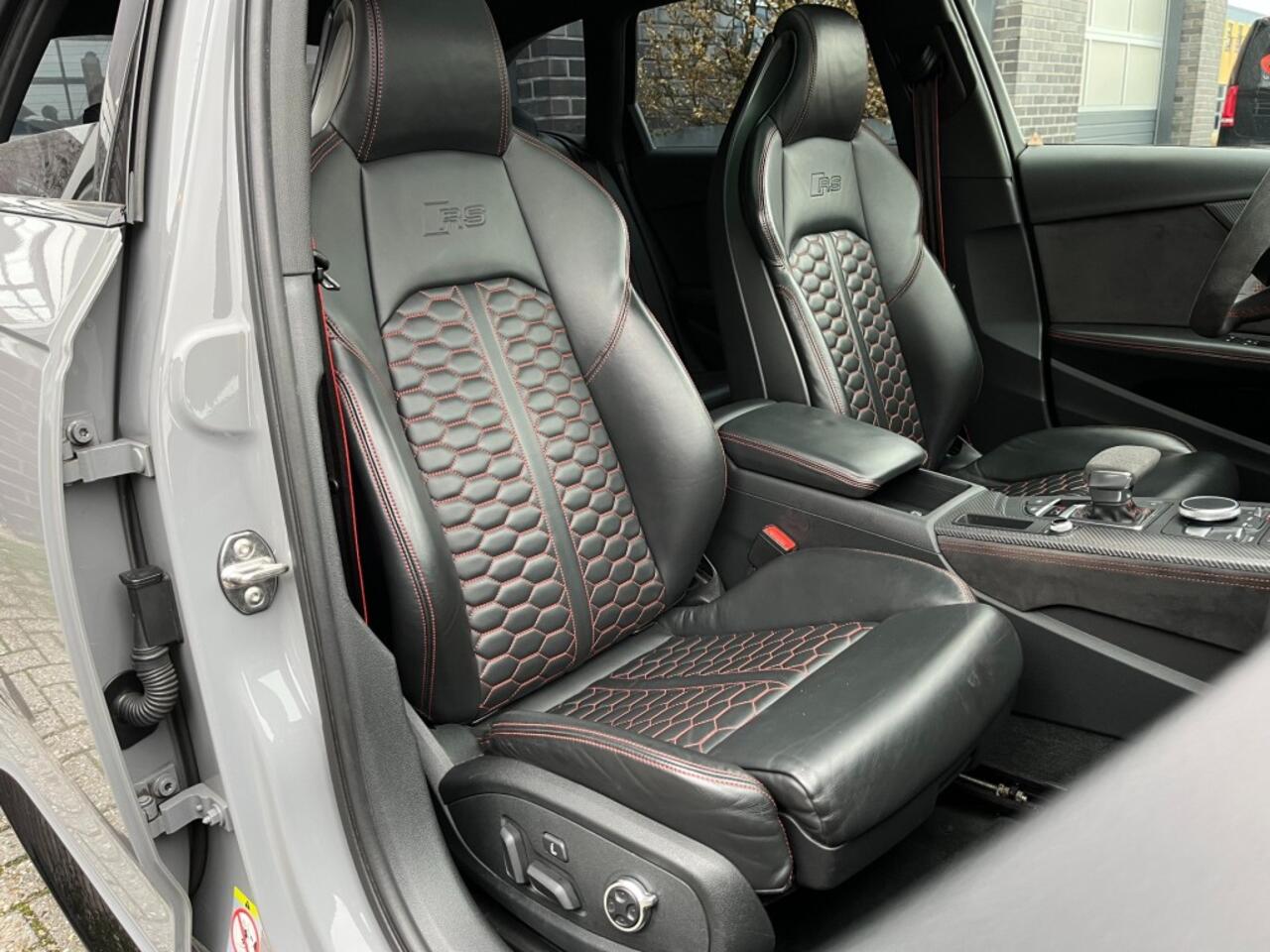 Audi RS4 2.9 TFSI RS4 QUATTRO - PANO - MILLTEK - BenO