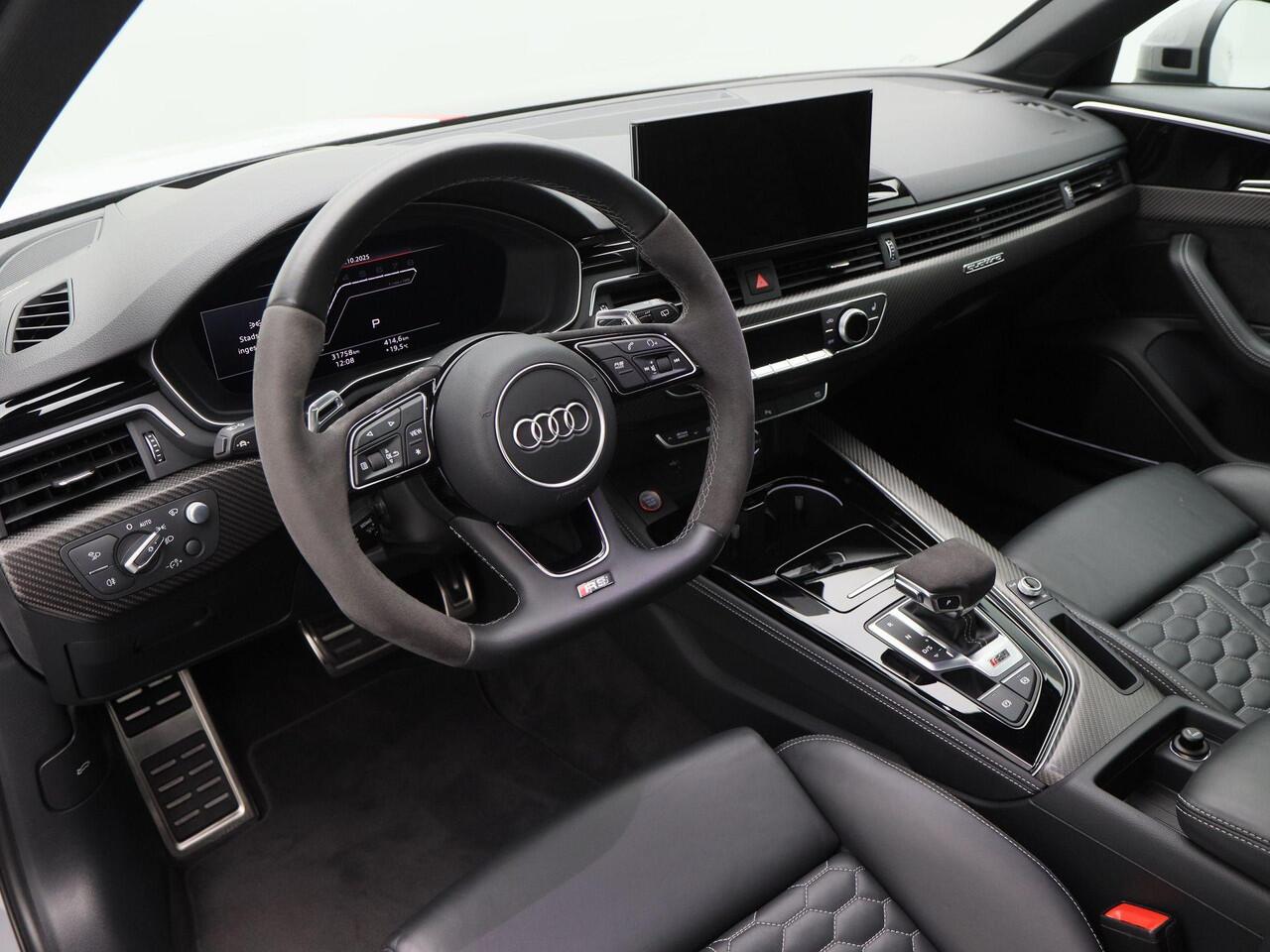 Audi RS4 Avant 2.9 TFSi 561 Pk quattro | JD Stage 2 | Milltek | Eventuri | Panoramadak | B&O | 360 Camera | Leder | 20 Inch | 31.756 KM!!