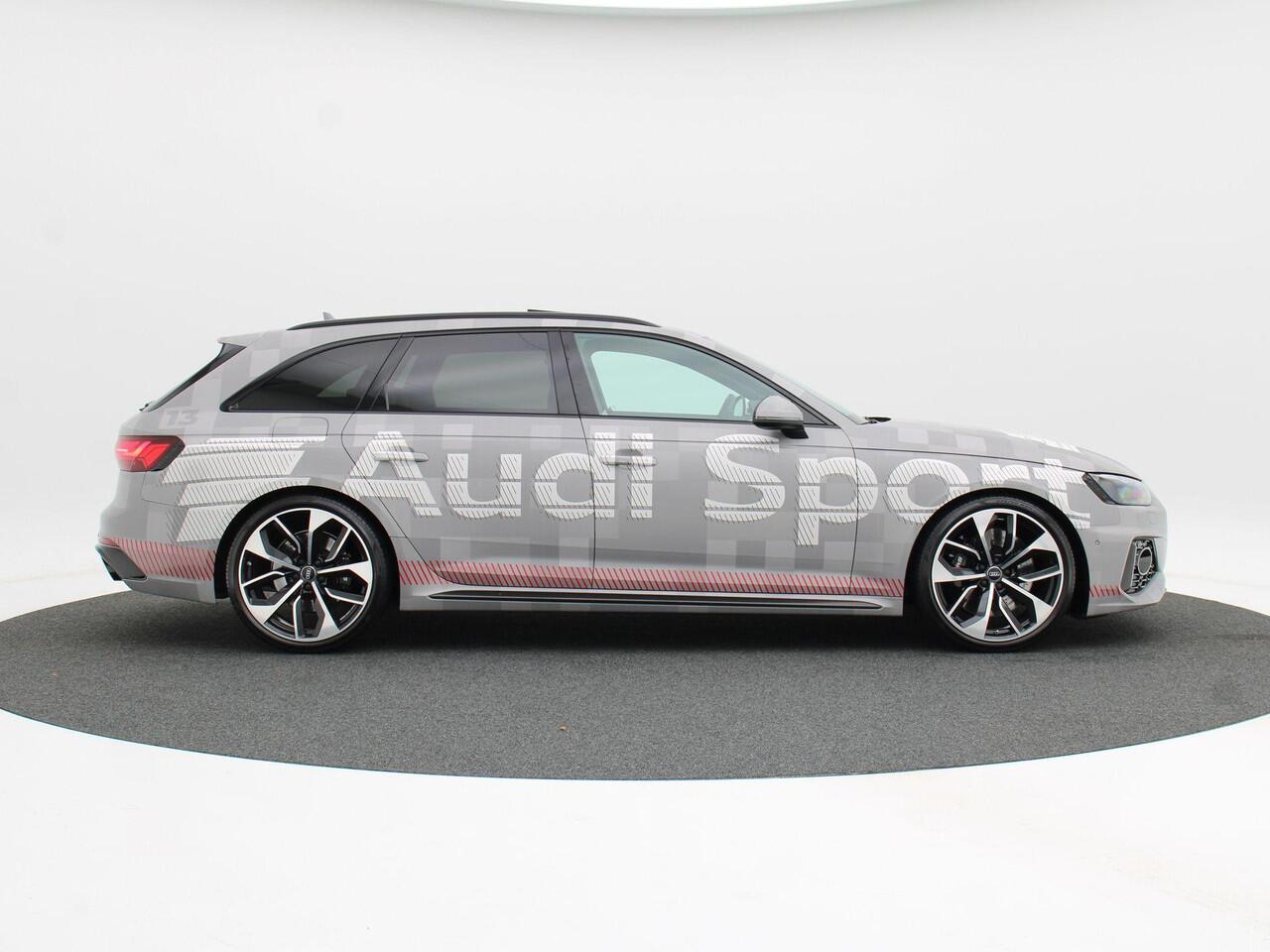 Audi RS4 Avant 2.9 TFSi 561 Pk quattro | JD Stage 2 | Milltek | Eventuri | Panoramadak | B&O | 360 Camera | Leder | 20 Inch | 31.756 KM!!