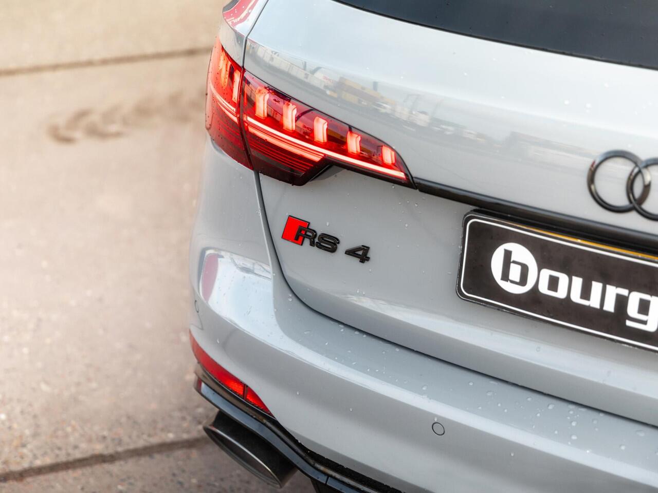 Audi RS4 Avant 2.9 TFSi 450 Pk quattro | Panoramadak | B&O Audio | Carplay | Adaptive Cruise | Stoel Verwarming | 20 Inch | 76.266 Km