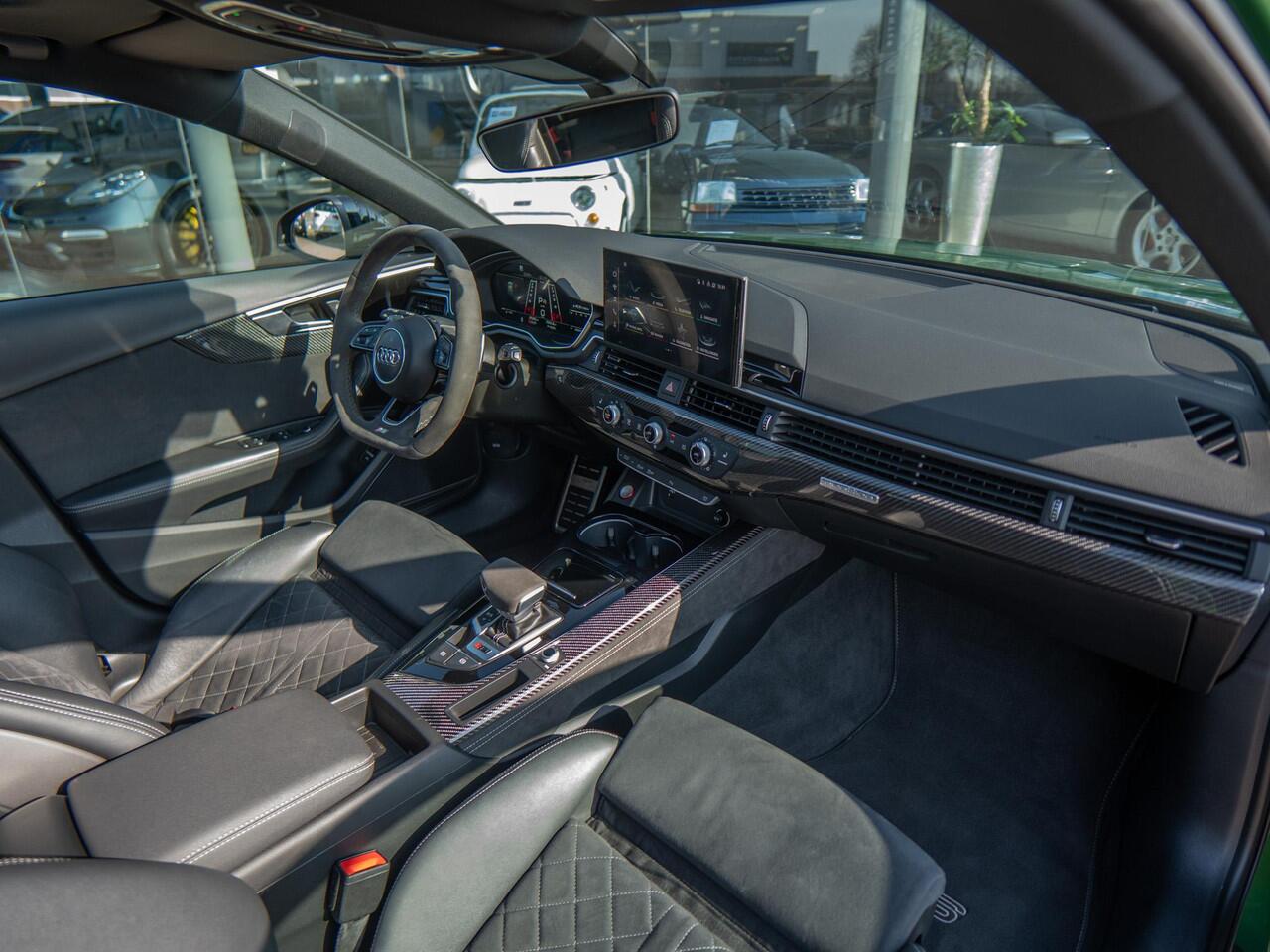 Audi RS4 A4 Avant 2.9 TFSI quattro competition plus | Sportuitlaat | B&O | Matrix | Pano