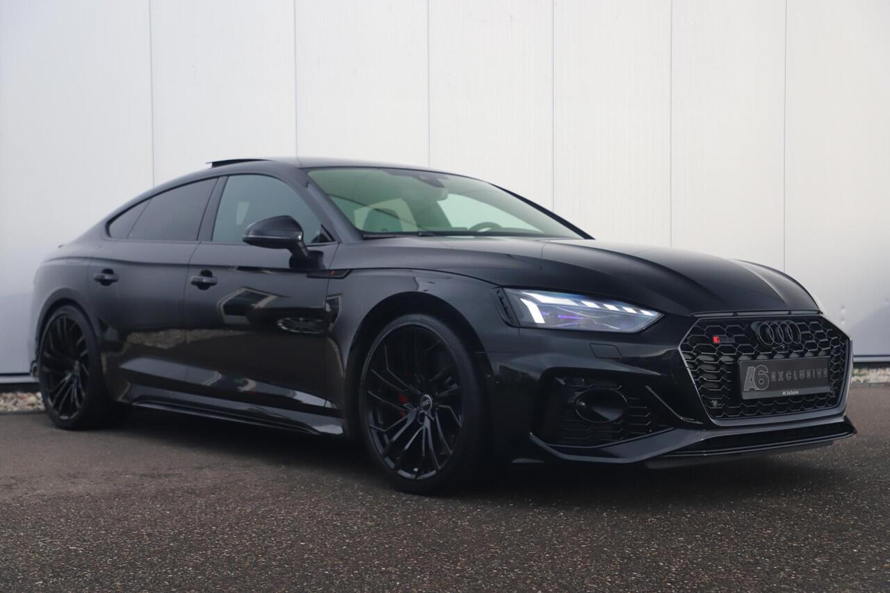 Audi RS5 Sportback 2.9 TFSI RS 5 Quattro 450PK Fabrieksgarantie Black Optic Virtual Cockpit Laser LED B&O HUD Panoramadak Nappa Leder Massage Carbon Inleg Alcantara Stuur 360 Camera Dealer Onderhouden 20 inch LMV Stuur & Stoelverwarming Dynamic Pack