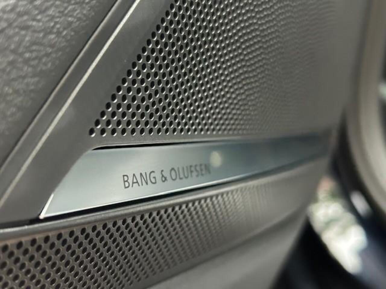 Audi RS6 TFSI Quattro l RS Dynamic l Achteras Besturing l Pano l 22 Inch ABT Origineel l Dealeronderhouden