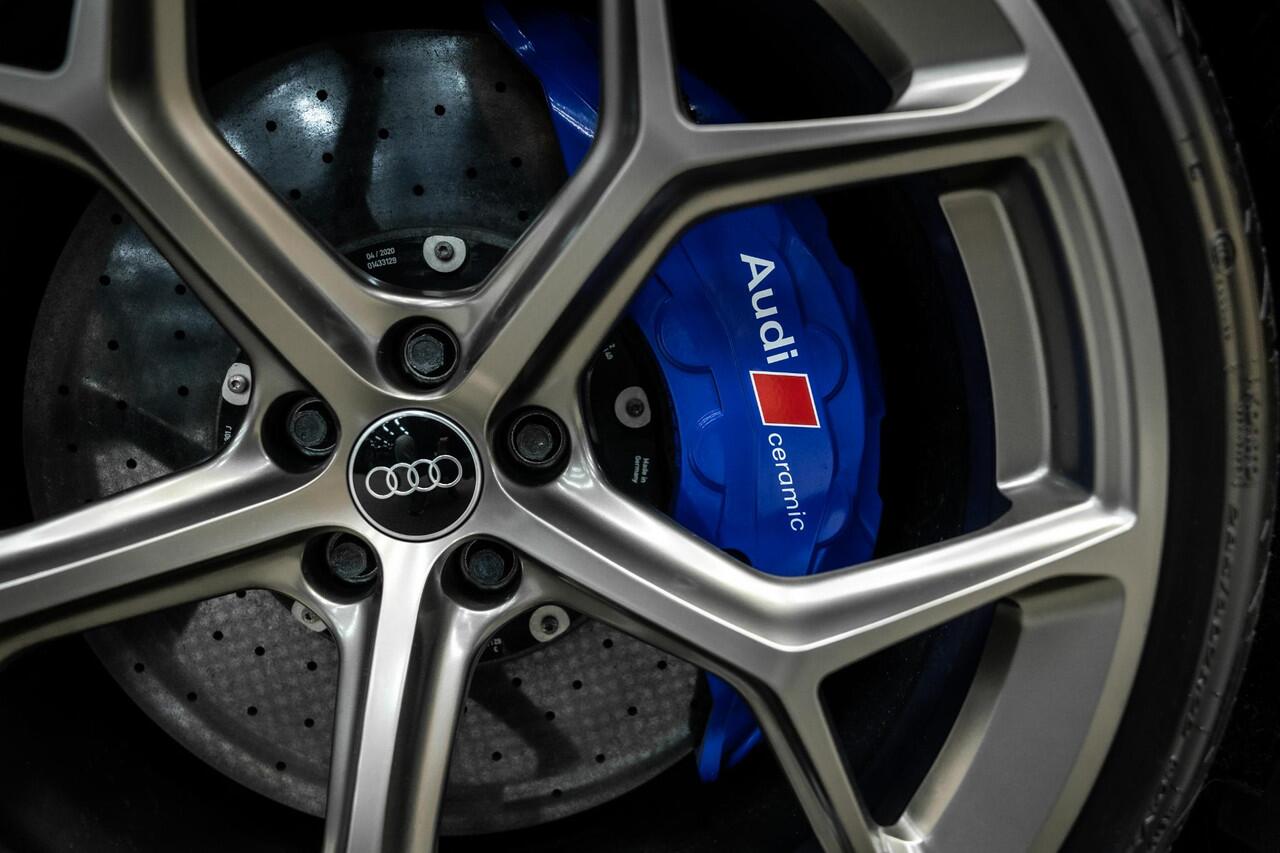 Audi RS6 Avant TFSI quattro | Audi Exclusive | Eventuri | Keramisch | B/O 3D | Pano |