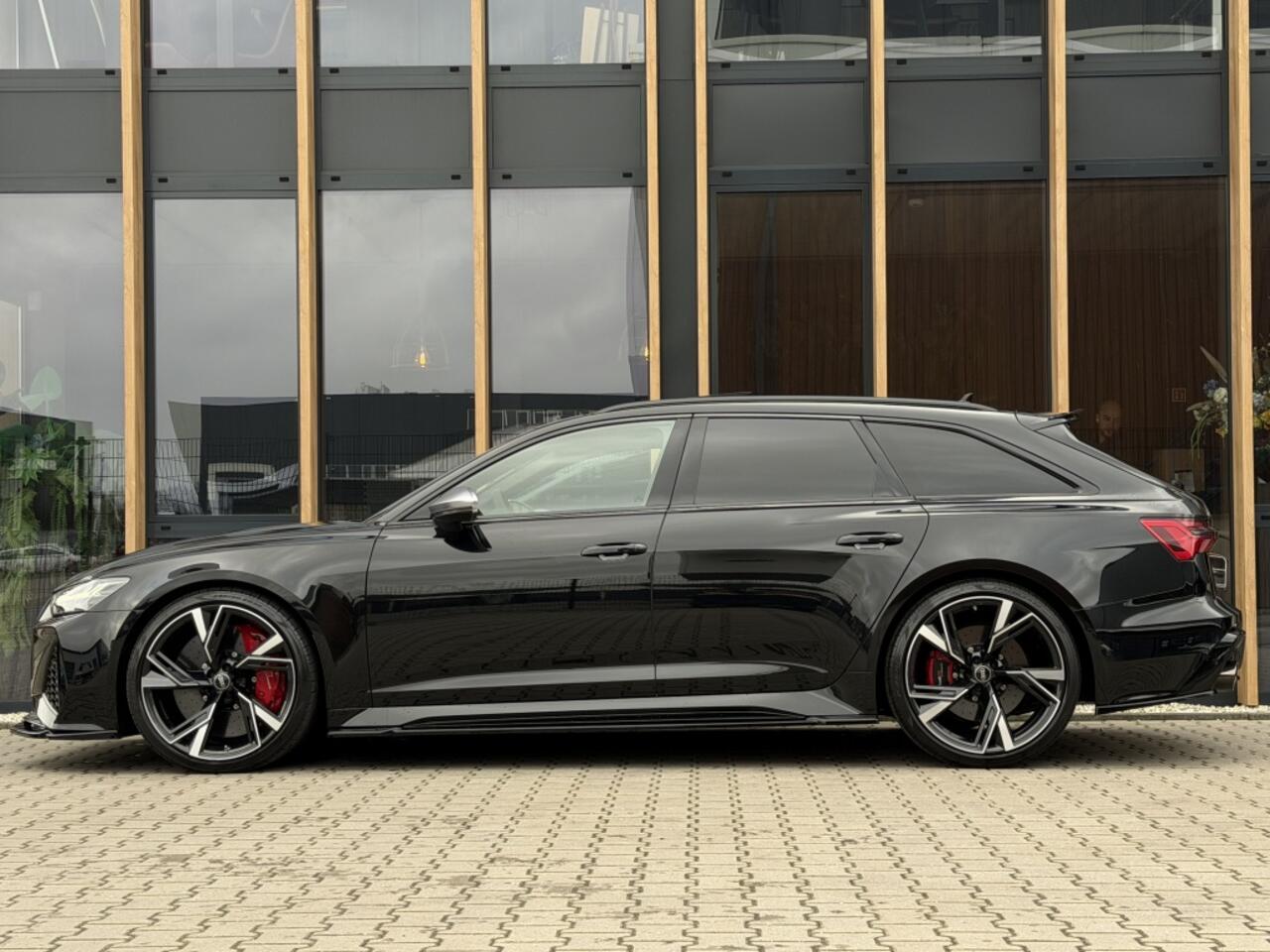 Audi RS6 4.0 TFSi quattro | PANO | LASER | CERAMIC | 4-WS | ADAPTIVE | SO