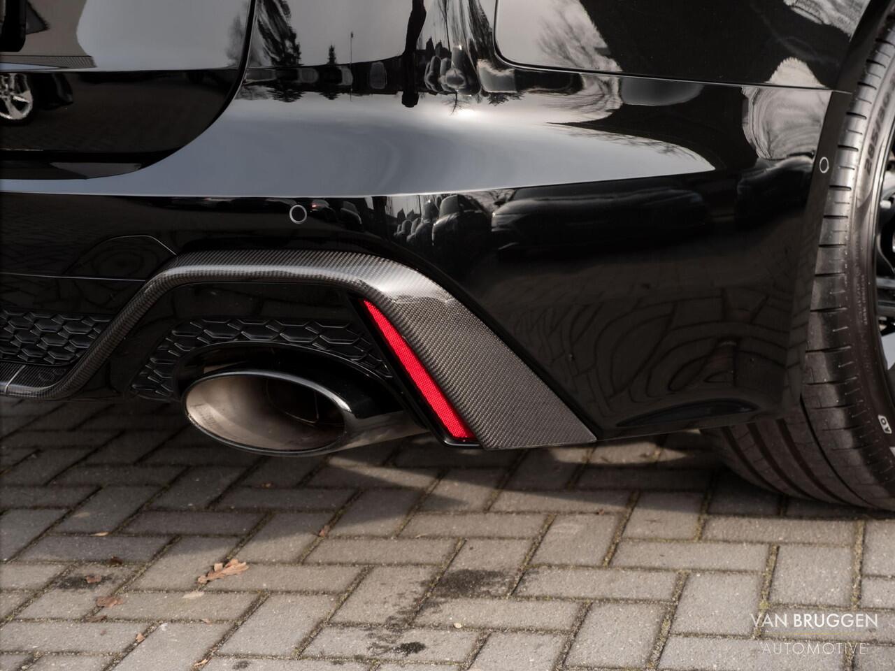 Audi RS6 Avant 4.0 TFSI quattro Pano Carbon Trekhaak Standkachel Luchtvering 22" Laser