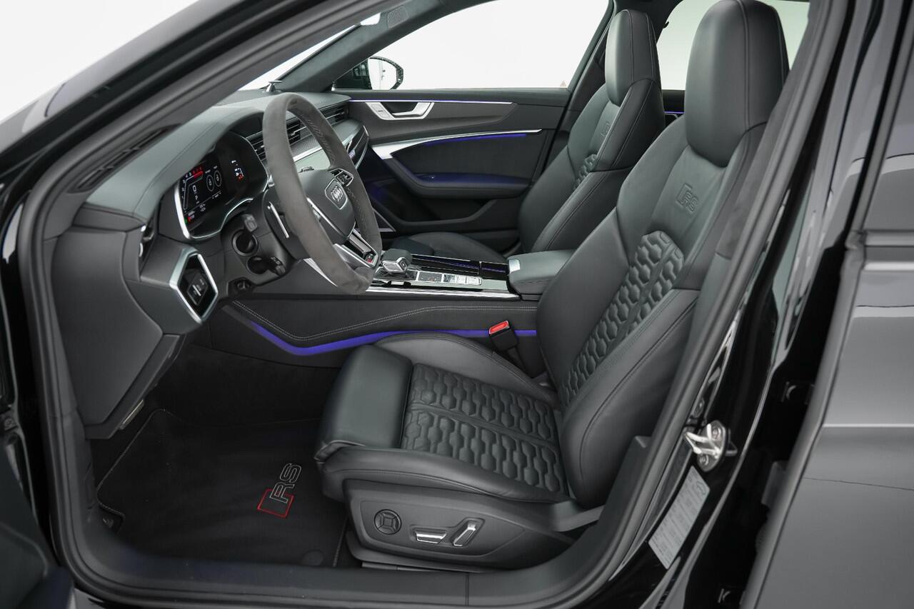 Audi RS6 Avant 600pk TFSI quattro |B&O Advanced|dynamic plus pakket|carbon pakket|23" Vossen|luchtvering|keramisch|panoramadak|dynamic steering|HUD|BLIS|stoelventilatie|matrix LED|