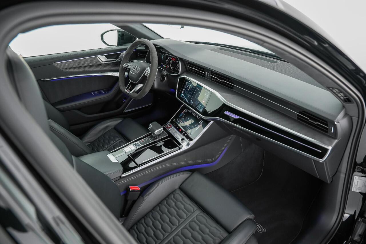 Audi RS6 Avant 600pk TFSI quattro |B&O Advanced|dynamic plus pakket|carbon pakket|23" Vossen|luchtvering|keramisch|panoramadak|dynamic steering|HUD|BLIS|stoelventilatie|matrix LED|