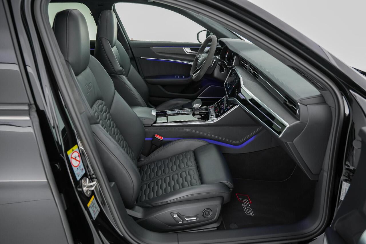 Audi RS6 Avant 600pk TFSI quattro |B&O Advanced|dynamic plus pakket|carbon pakket|23" Vossen|luchtvering|keramisch|panoramadak|dynamic steering|HUD|BLIS|stoelventilatie|matrix LED|