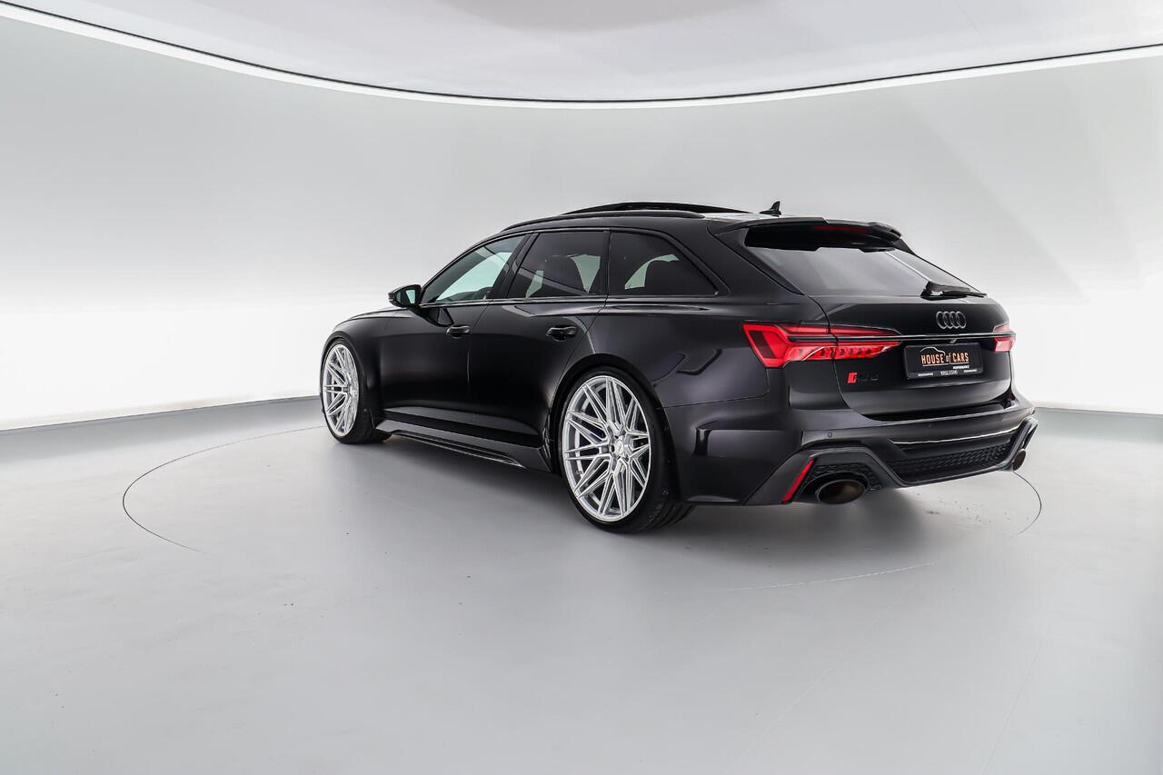 Audi RS6 Avant 600pk TFSI quattro |B&O Advanced|dynamic plus pakket|carbon pakket|23" Vossen|luchtvering|keramisch|panoramadak|dynamic steering|HUD|BLIS|stoelventilatie|matrix LED|