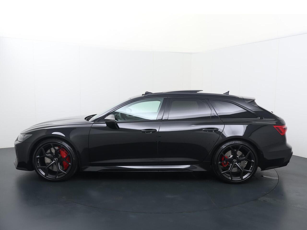 Audi RS6 Avant 4.0 TFSI Quattro performance | 630 PK | Bang & Olufsen Advance 3D | Panoramadak | Led Laser koplampen | 22" LM velgen | Nachtzicht | RS sportuitlaat | Trekhaak wegklapbaar | 280 km/h | Luxe lederen bekleding |