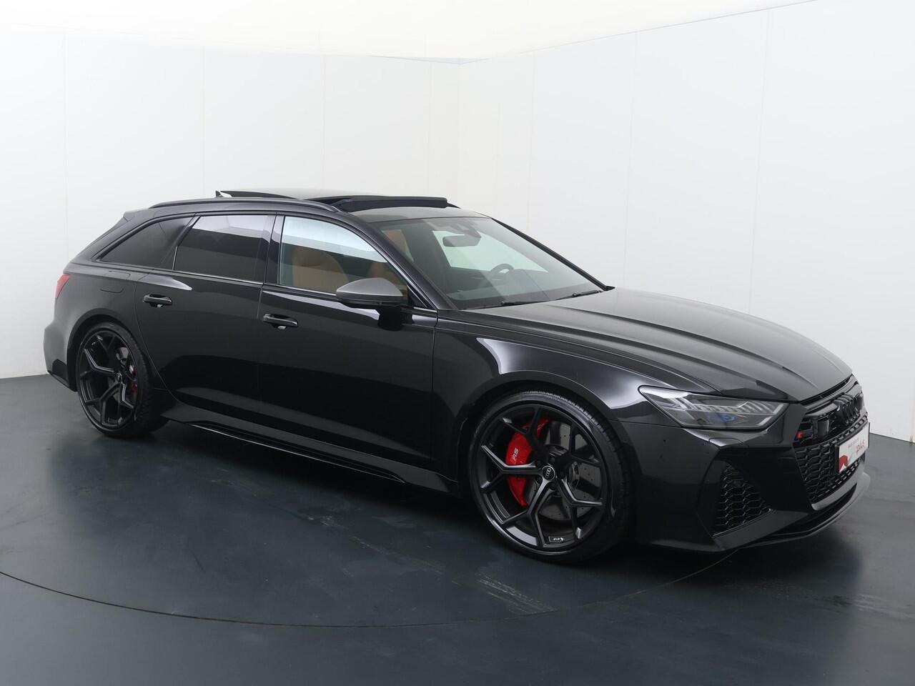 Audi RS6 Avant 4.0 TFSI Quattro performance | 630 PK | Bang & Olufsen Advance 3D | Panoramadak | Led Laser koplampen | 22" LM velgen | Nachtzicht | RS sportuitlaat | Trekhaak wegklapbaar | 280 km/h | Luxe lederen bekleding |