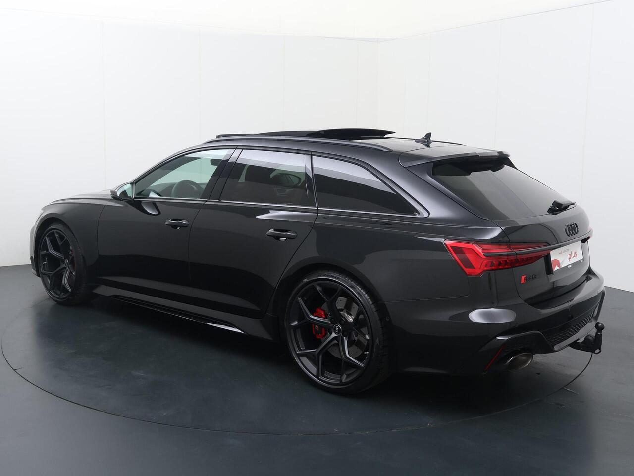 Audi RS6 Avant 4.0 TFSI Quattro performance | 630 PK | Bang & Olufsen Advance 3D | Panoramadak | Led Laser koplampen | 22" LM velgen | Nachtzicht | RS sportuitlaat | Trekhaak wegklapbaar | 280 km/h | Luxe lederen bekleding |