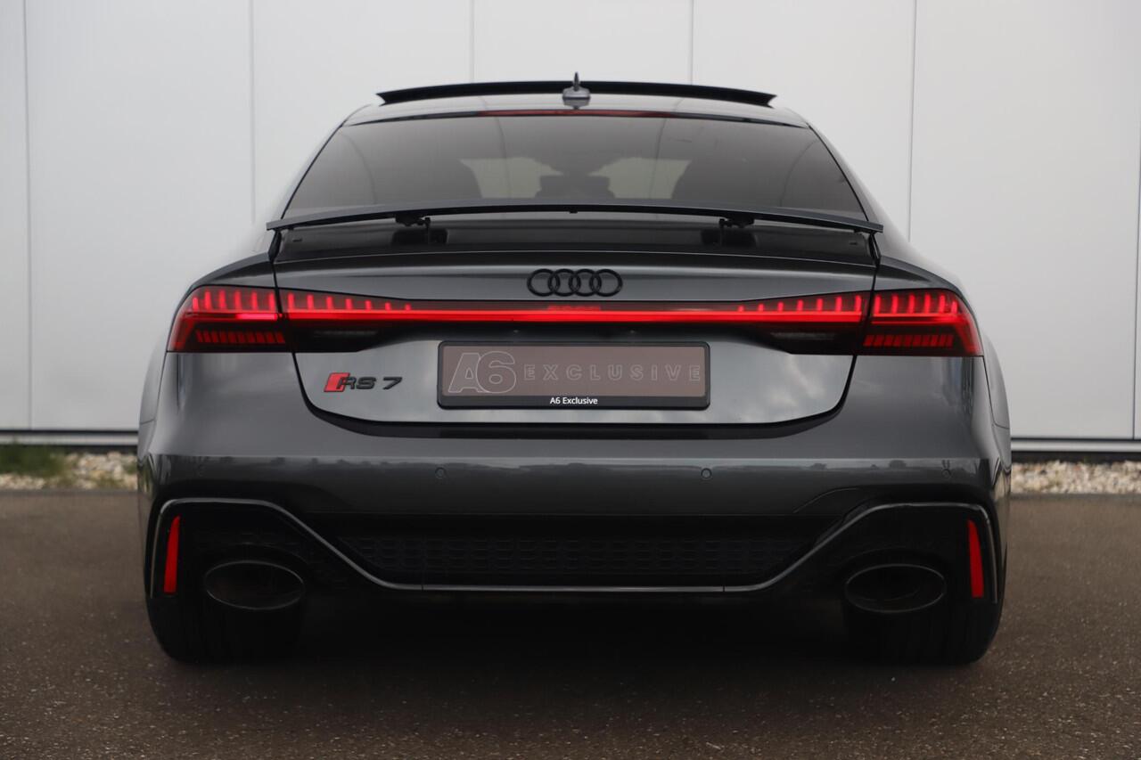 Audi RS7 4.0 TFSI RS 7 Sportback Quattro 600PK Fabrieksgarantie 22 inch Keramisch B&O High End Alcantara Hemel Dynamic Plus Pack 4-wiel Sturing Softclose Stoelverkoeling Panoramadak Laser LED HUD 360 Camera Full Options! Nieuwstaat!